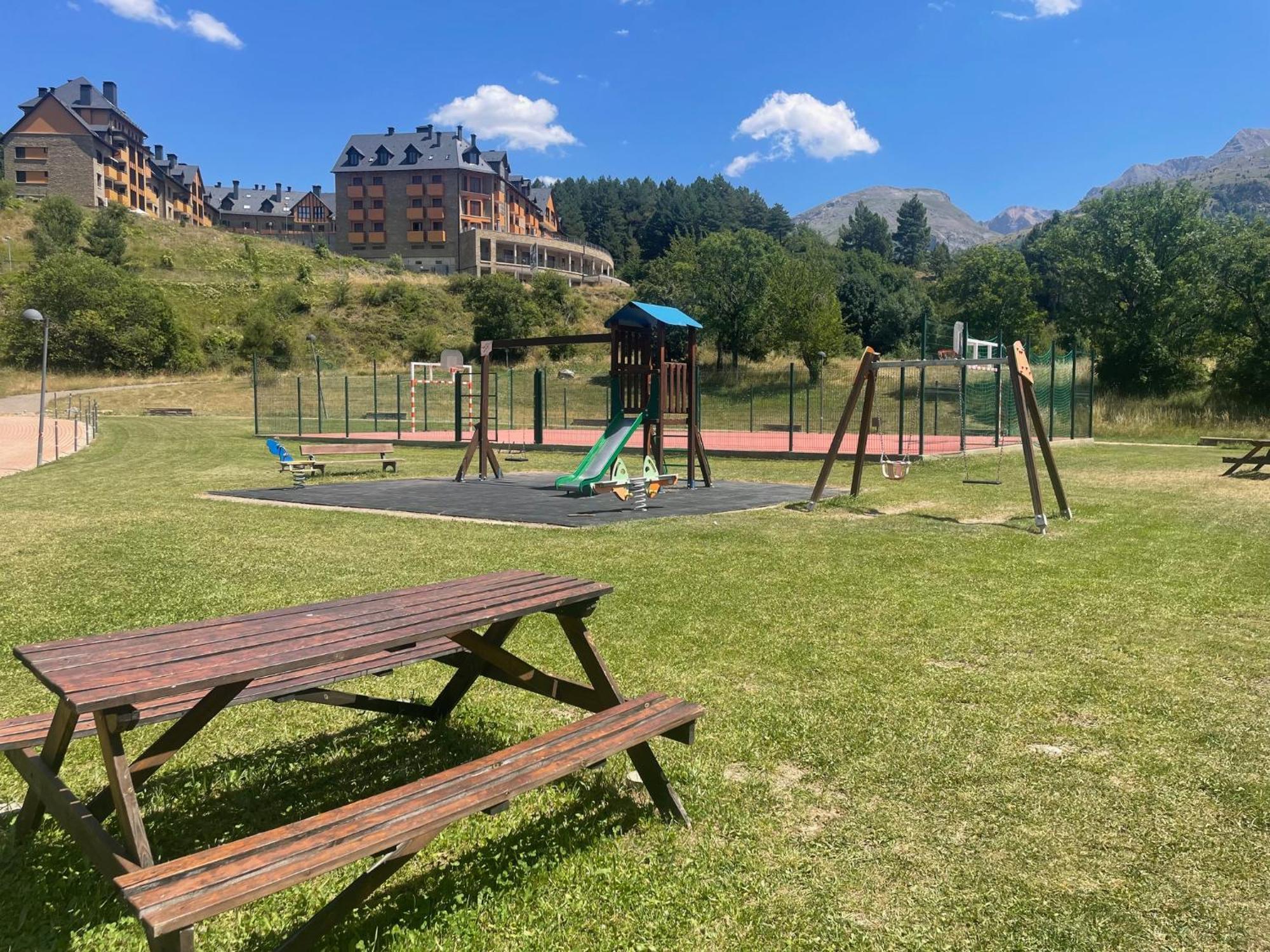 Ventanal De Saras Petfriendly Garaje Trastero Y Chimenea - Arafita Apartamentos Panticosa Eksteriør billede